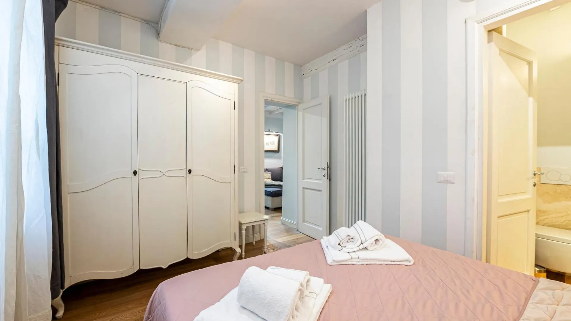 Suite In Pz. Michelangelo: Due Camere Con Due Bagni Florence