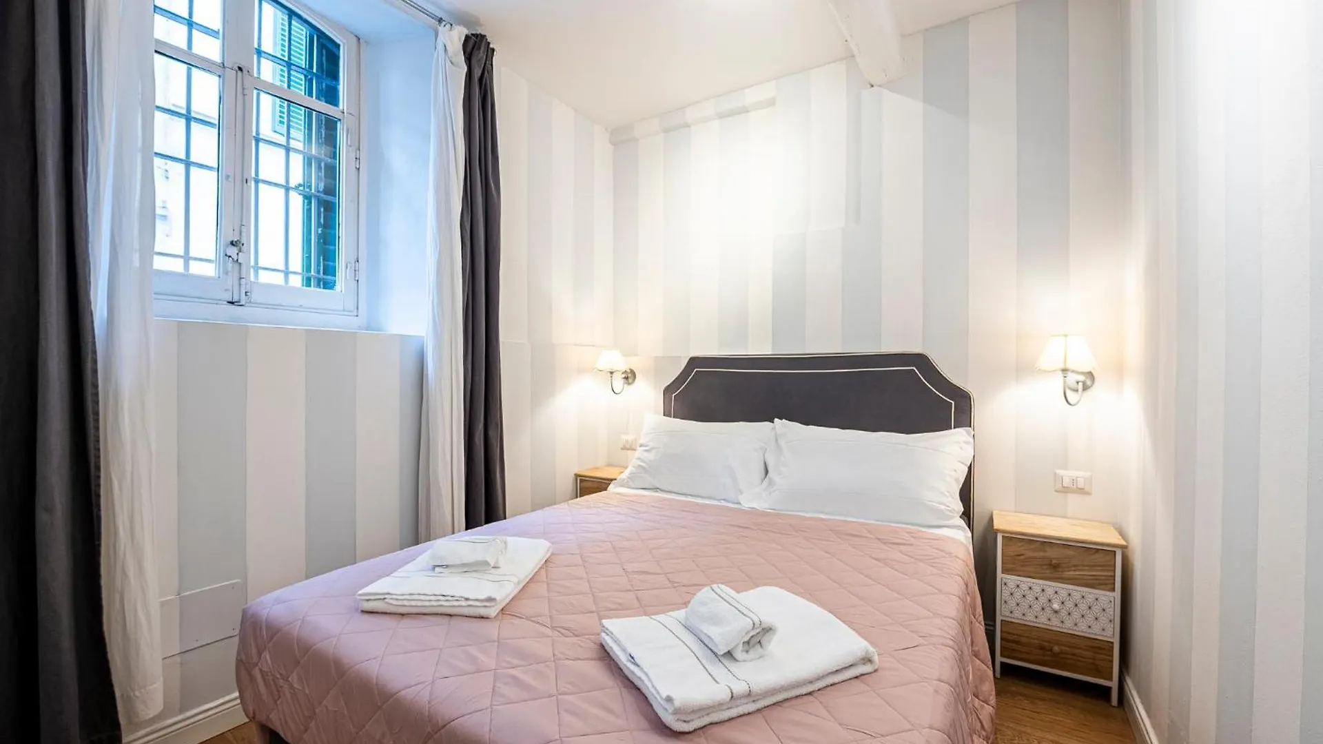 Suite In Pz. Michelangelo: Due Camere Con Due Bagni Florence Italy